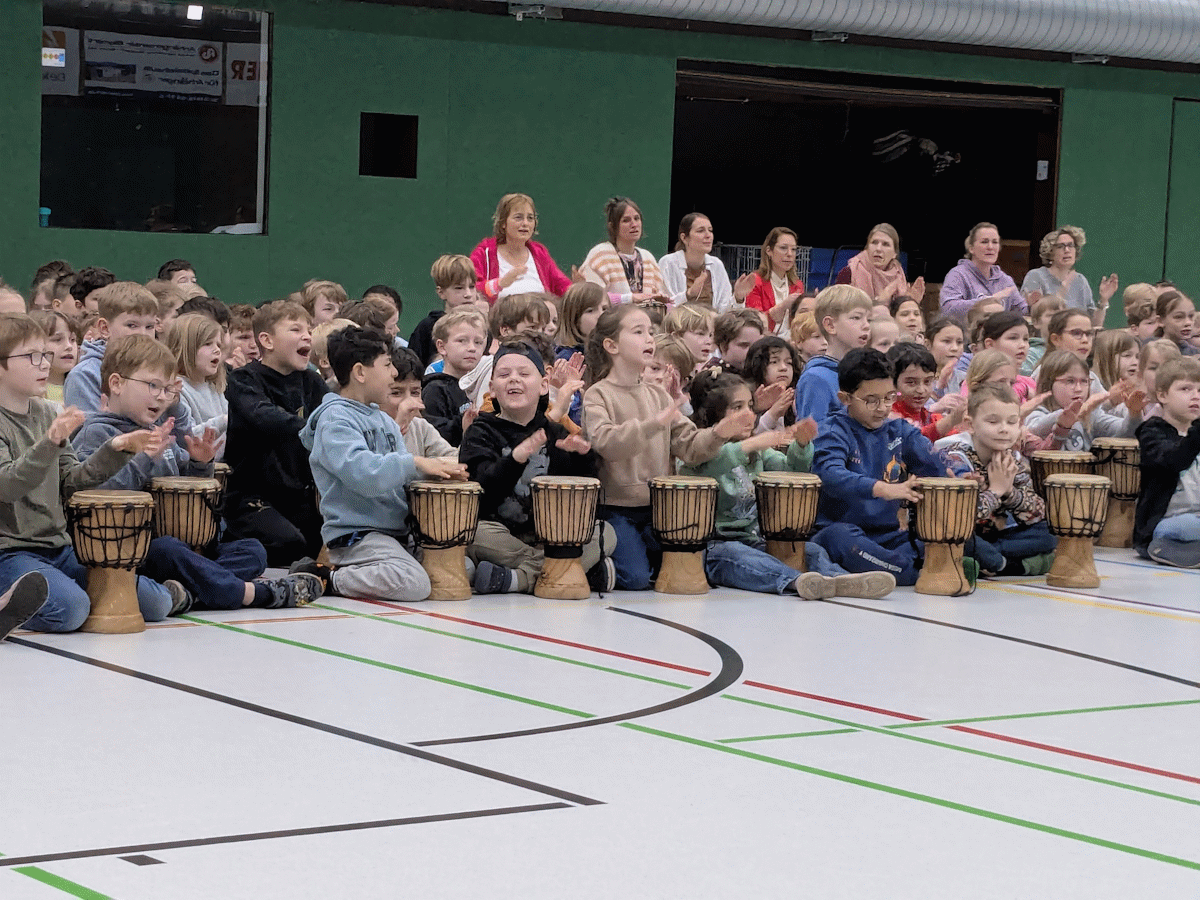 Begeisterte Trommler*innen